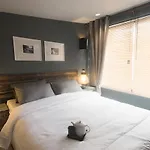 Sheep Sleep Poshtel